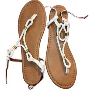 Forever 21 Women’s Size 9 White Tan & Gold Braided Sandals.